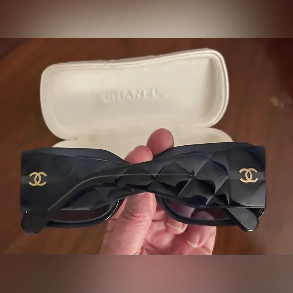 CHANEL 5019 LADIES BLUE/PURPLE GRADIENT SQUARE SUNGLASSES W/ ORIG QUILTED CASE - Picture 6 of 12